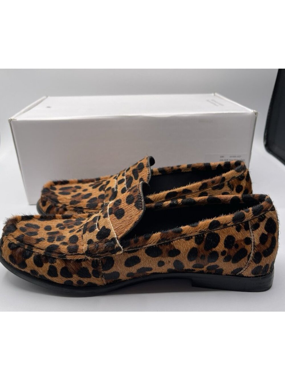 H&M Premium Selection Leather Loafers Size 8 Womens leopard Print Hair
